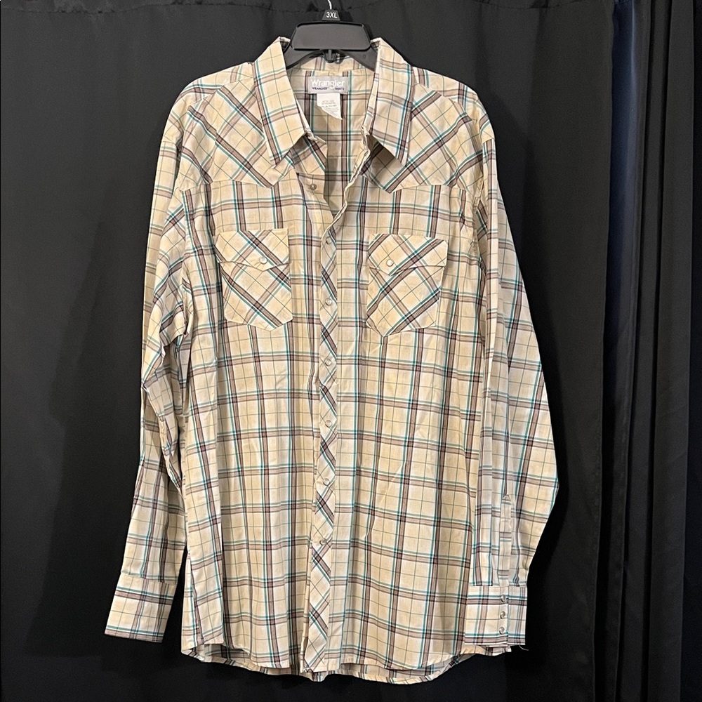 Wrangler Beige and Blue Plaid peal snap dress shirt